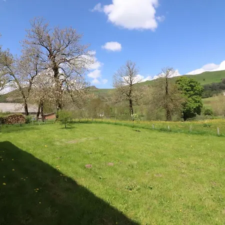 Semesterbostad Maison De Charme A Dienne - 6 Pers, Terrasse, Jardin, Pres Puy Mary Et Murat - Fr-1-742-264